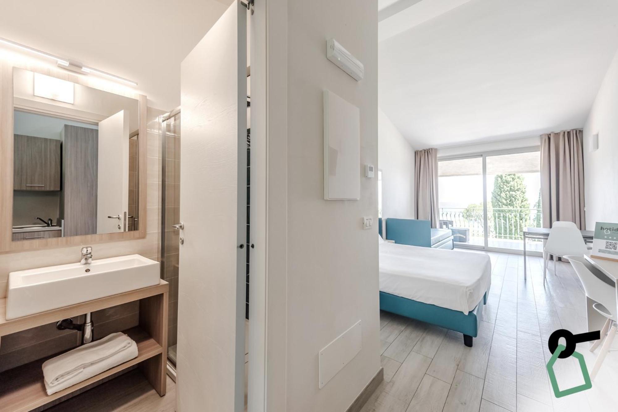 Hotiday Apartment Collection - Desenzano Ντεζεντσάνο ντελ Γκάρντα Εξωτερικό φωτογραφία