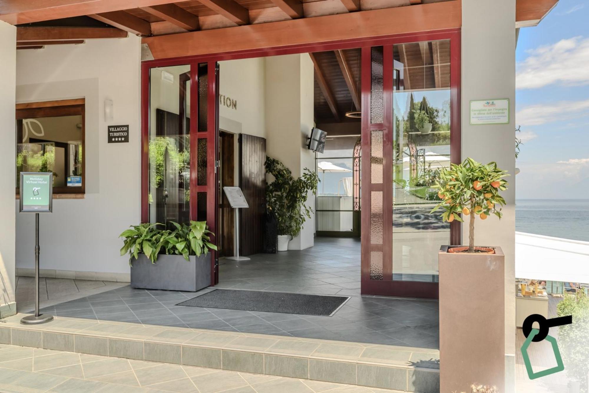 Hotiday Apartment Collection - Desenzano Ντεζεντσάνο ντελ Γκάρντα Εξωτερικό φωτογραφία