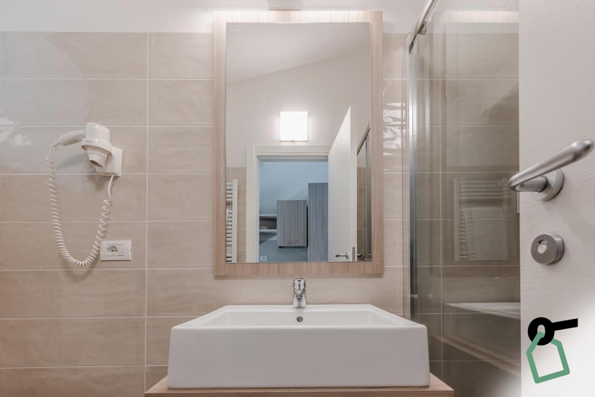 Hotiday Apartment Collection - Desenzano Ντεζεντσάνο ντελ Γκάρντα Εξωτερικό φωτογραφία