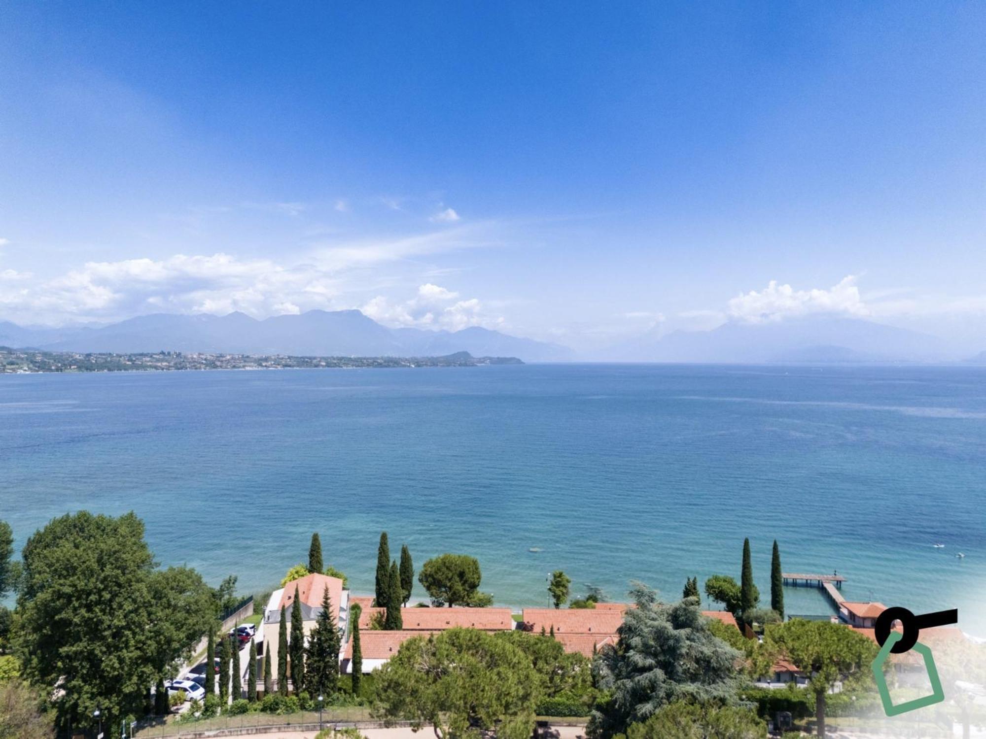 Hotiday Apartment Collection - Desenzano Ντεζεντσάνο ντελ Γκάρντα Εξωτερικό φωτογραφία